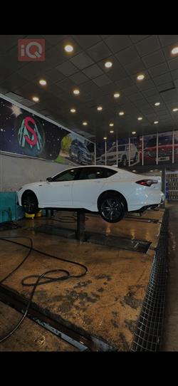 هۆندا ئاکیورا TLX